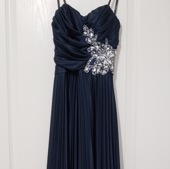 B Darlin Dresses & Skirts - B Darlin Navy Long Prom Bridesmaids Dress 1/2 NWT